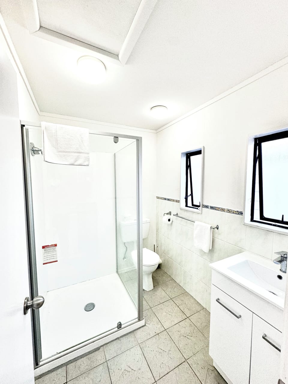 Shower, free toiletries, hair dryer, towels