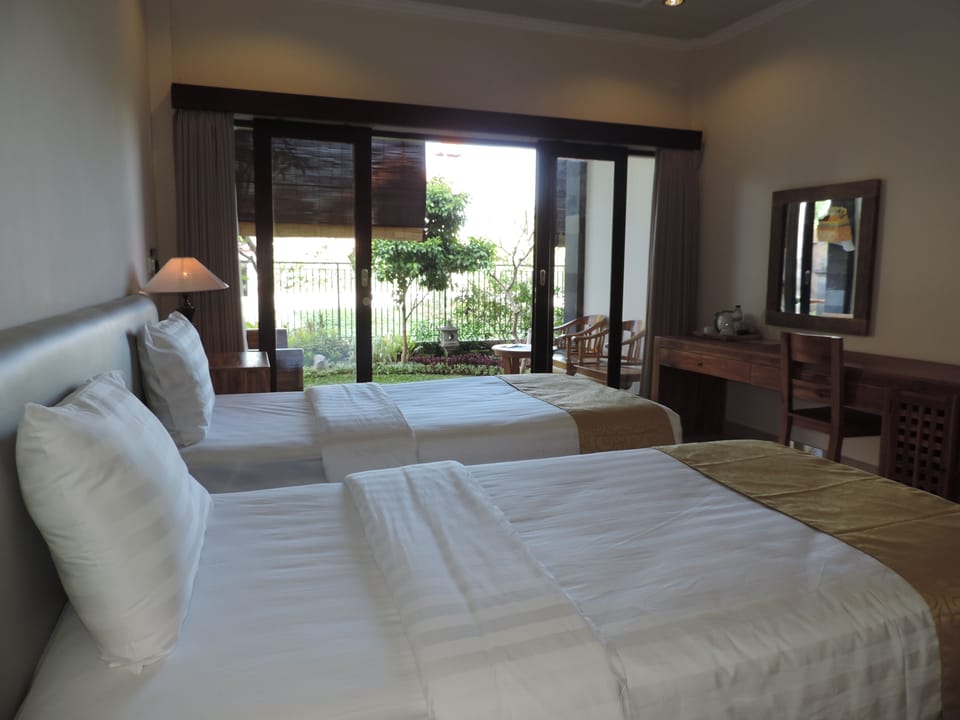 Minibar, in-room safe, desk, rollaway beds