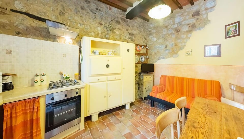 Apartment, 2 Bedrooms | In-room dining
