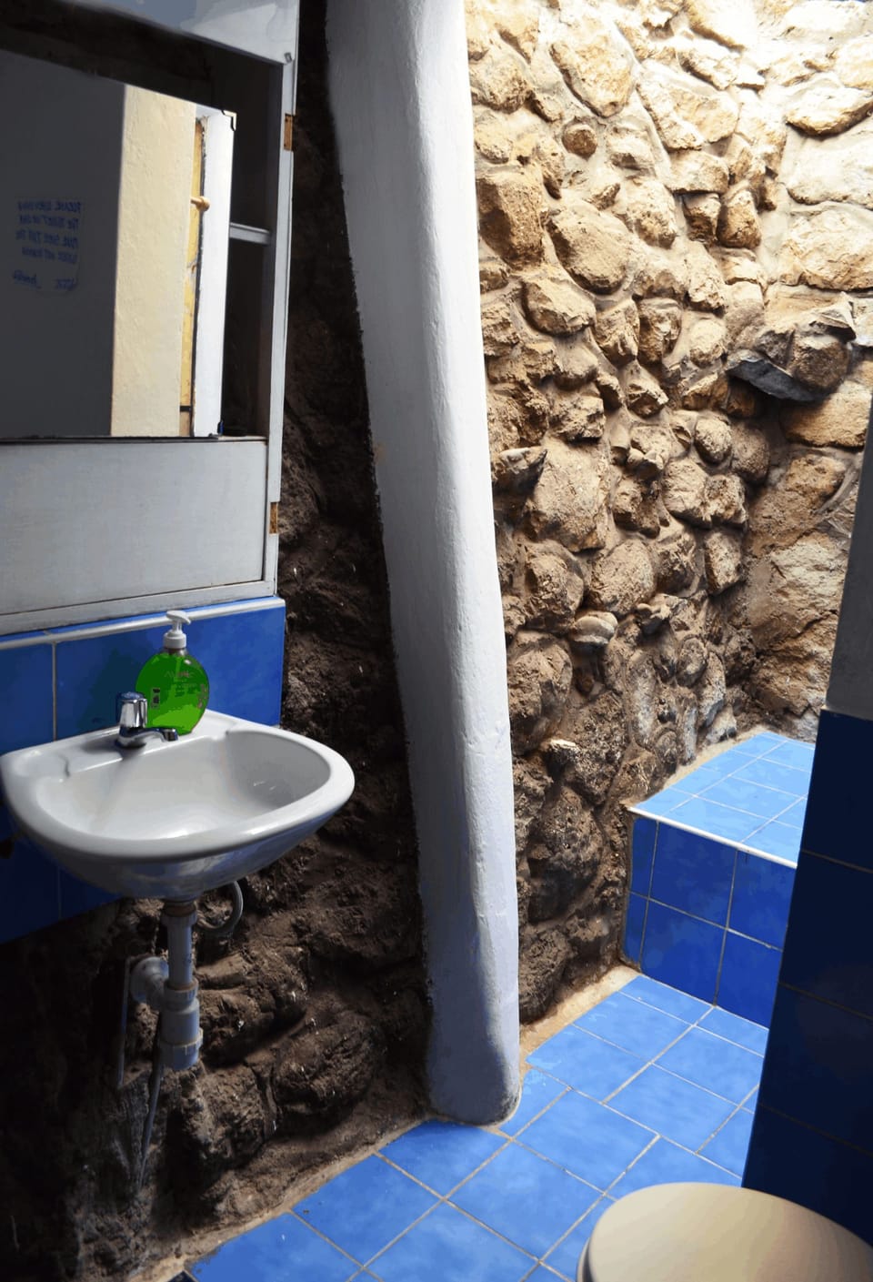 Shared Dormitory, Mixed Dorm (6 pax) | Bathroom | Shower, hair dryer, towels