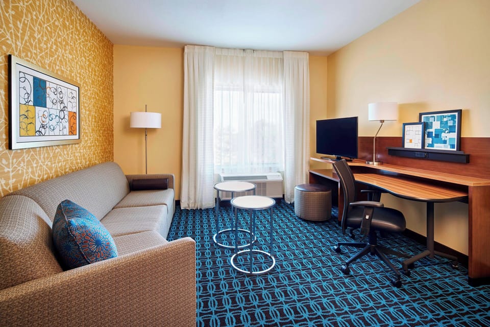 1 bedroom, premium bedding, down comforters, pillowtop beds