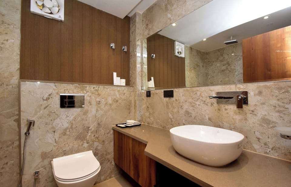 Free toiletries, hair dryer (on request), slippers, towels