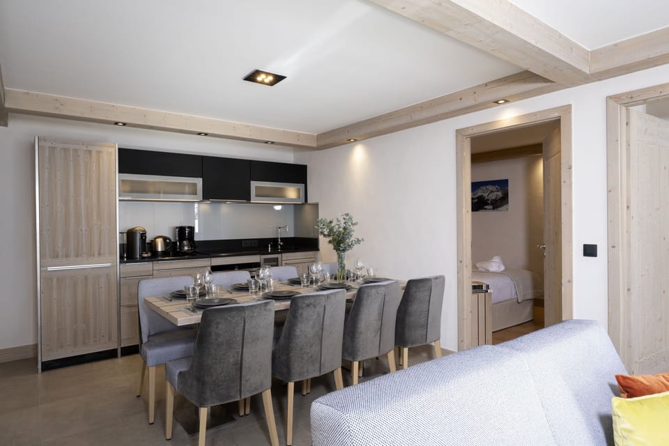 Appartement 4 Pièces 8 personnes Prestige | Private kitchen | Full-size fridge, microwave, stovetop, dishwasher