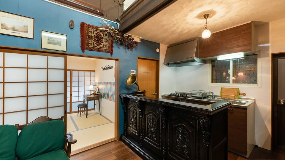 Traditional Townhome | Living area
