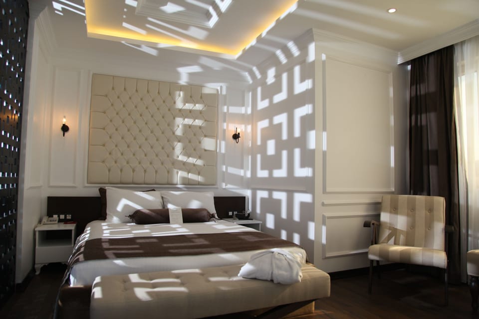 Suite | Premium bedding, minibar, in-room safe, desk