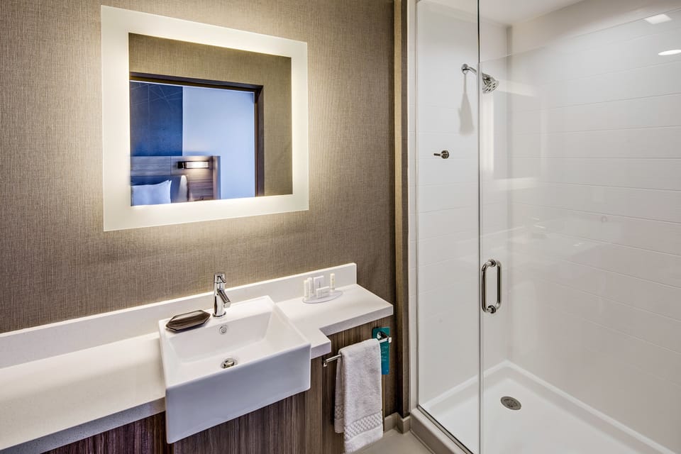 Hair dryer, towels