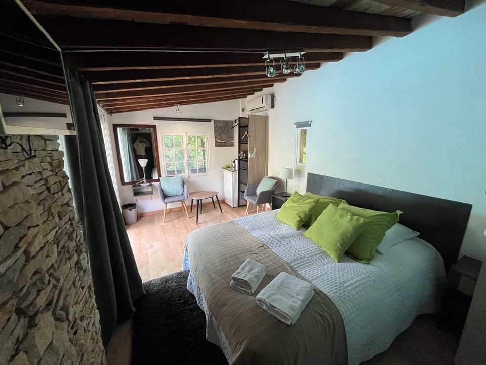 Comfort Bungalow (3) | In-room safe, soundproofing, free WiFi