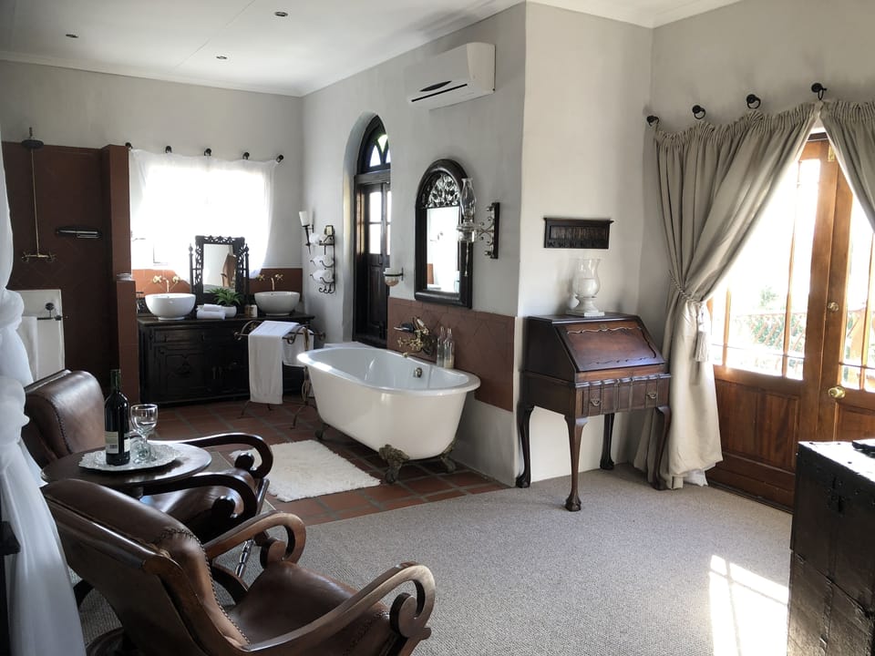1 bedroom, premium bedding, down comforters, Select Comfort beds