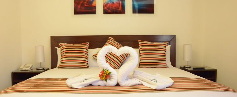 Double Room | In-room safe, desk, free WiFi, bed sheets