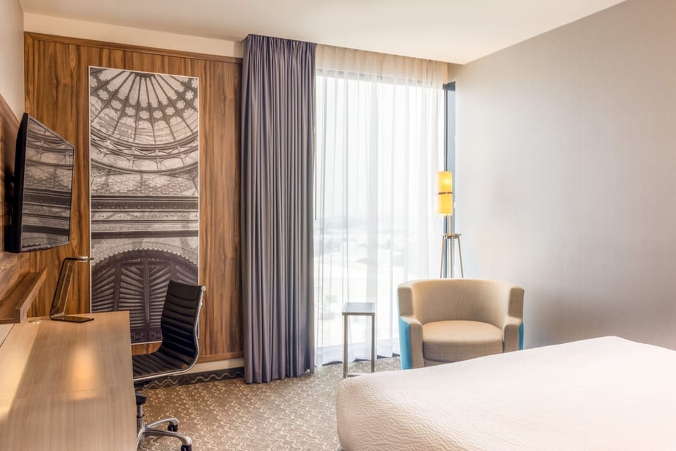 In-room safe, desk, blackout drapes, soundproofing