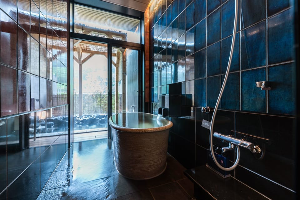 Executive Suite with Open-air Onsen Bath, Non Smoking (Dinner starts at 5pm) | Bathroom | Separate tub and shower, spring water tub, free toiletries, hair dryer
