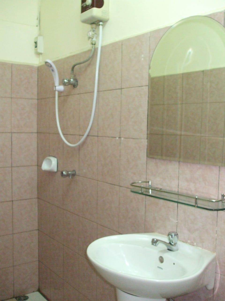 Shower, towels