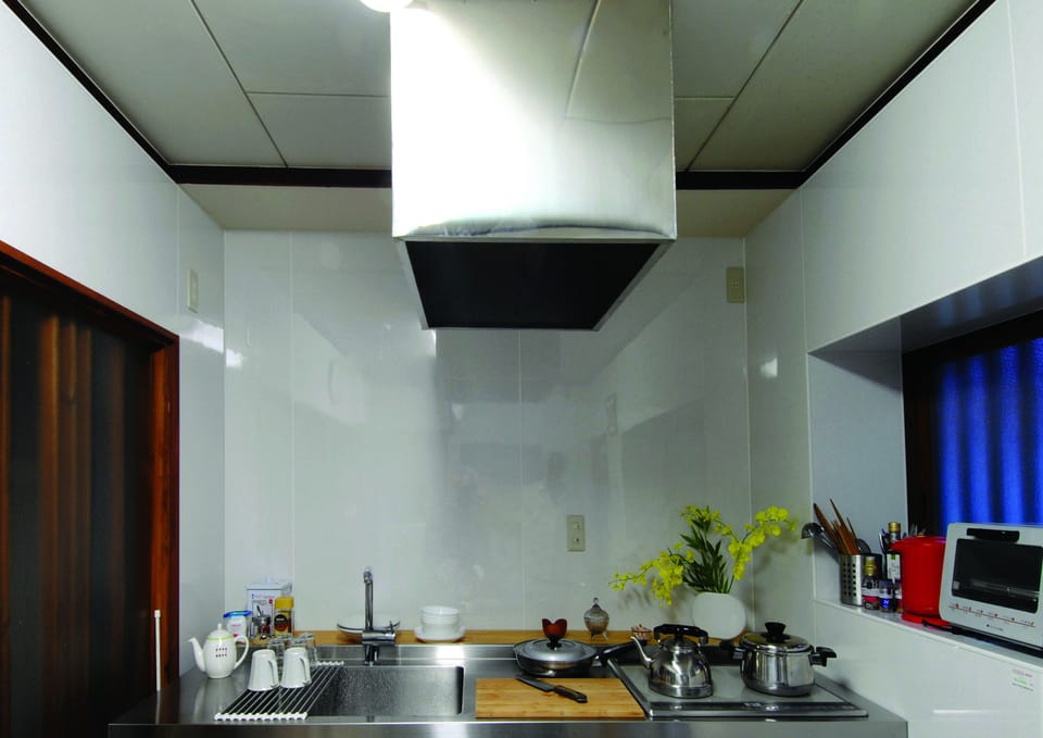 Economy Shared Dormitory, Men only, Non Smoking | Private kitchen | Fridge, microwave, stovetop, cookware/dishes/utensils