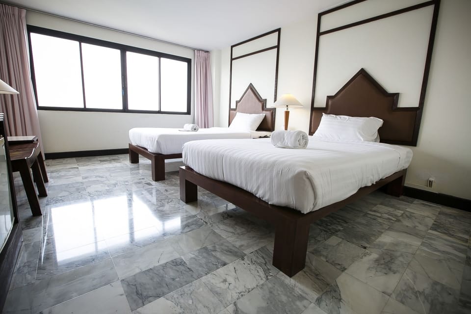 Superior Twin Room | In-room safe, blackout drapes, free WiFi