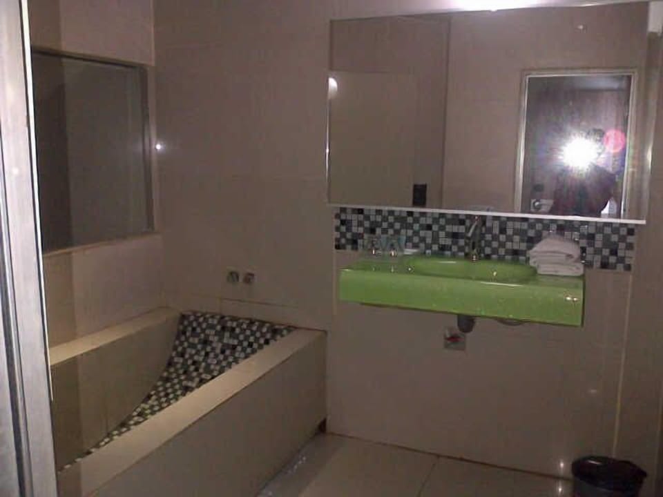Loft Suite, 2 Bedrooms | Desk, free WiFi