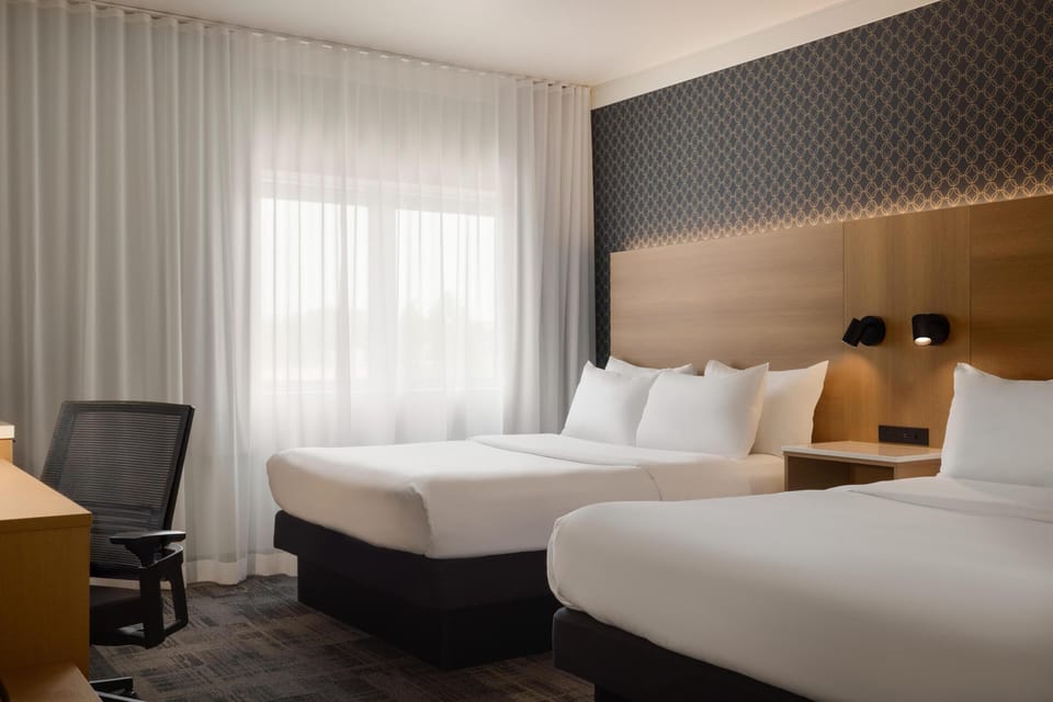 Business Room, 2 Queen Beds, Non Smoking | Premium bedding, memory foam beds, in-room safe, desk