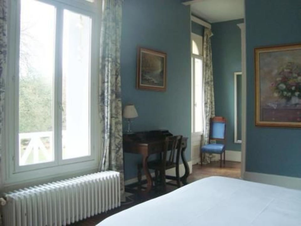 Double Room (Iris) | Iron/ironing board, free cribs/infant beds, free WiFi