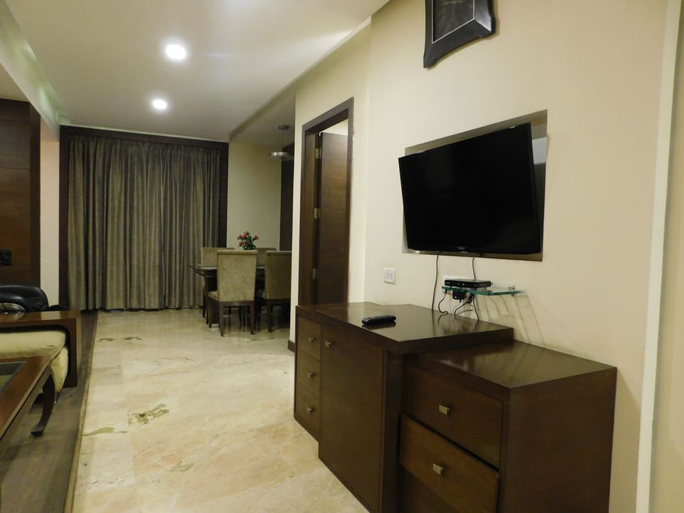 Standard Studio Suite | Television