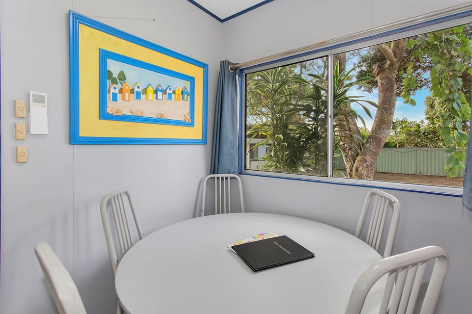 Economy 1 Bedroom Cabin | In-room dining