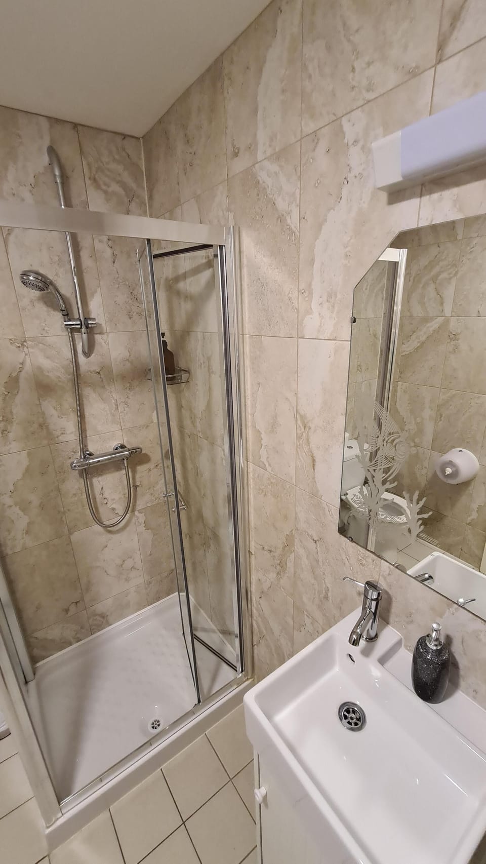 Quadruple Room, Ensuite (River View) | Bathroom