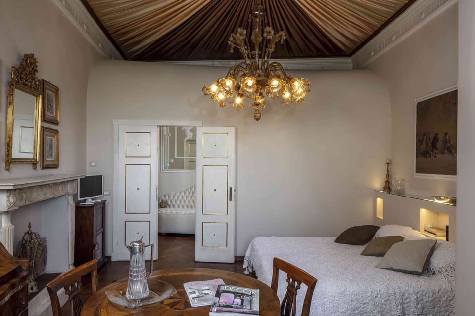 Deluxe Room | Desk, iron/ironing board, free WiFi, bed sheets