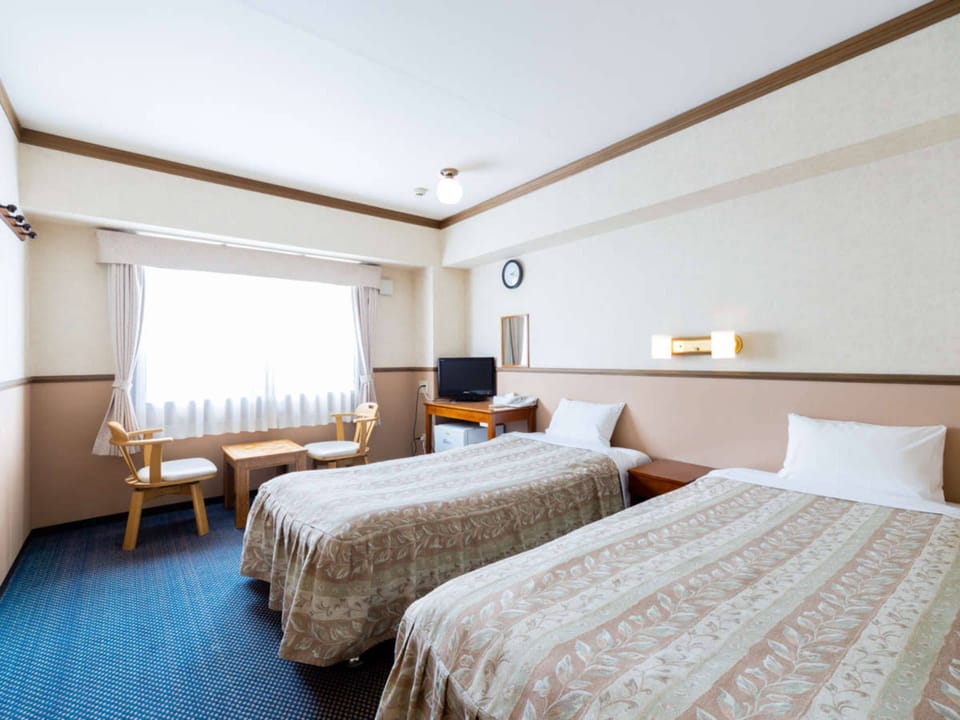 Laptop workspace, blackout drapes, free WiFi, bed sheets
