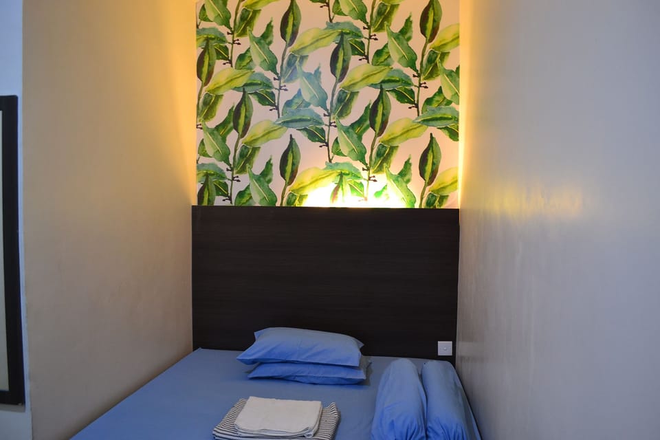 Standard Room | Desk, WiFi (free), bed sheets