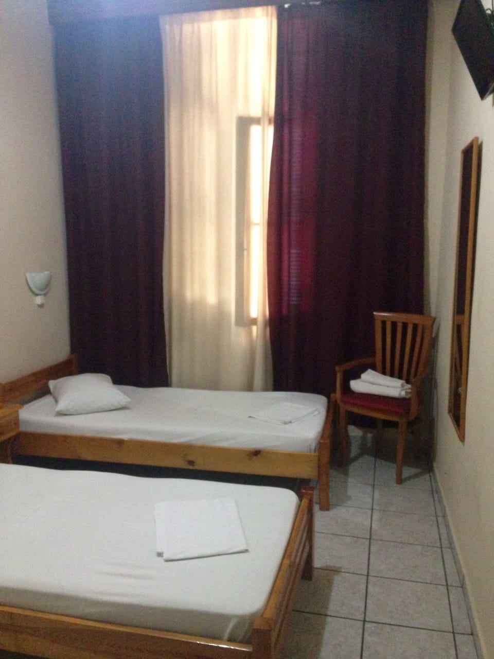 Cribs/infant beds, free WiFi, bed sheets
