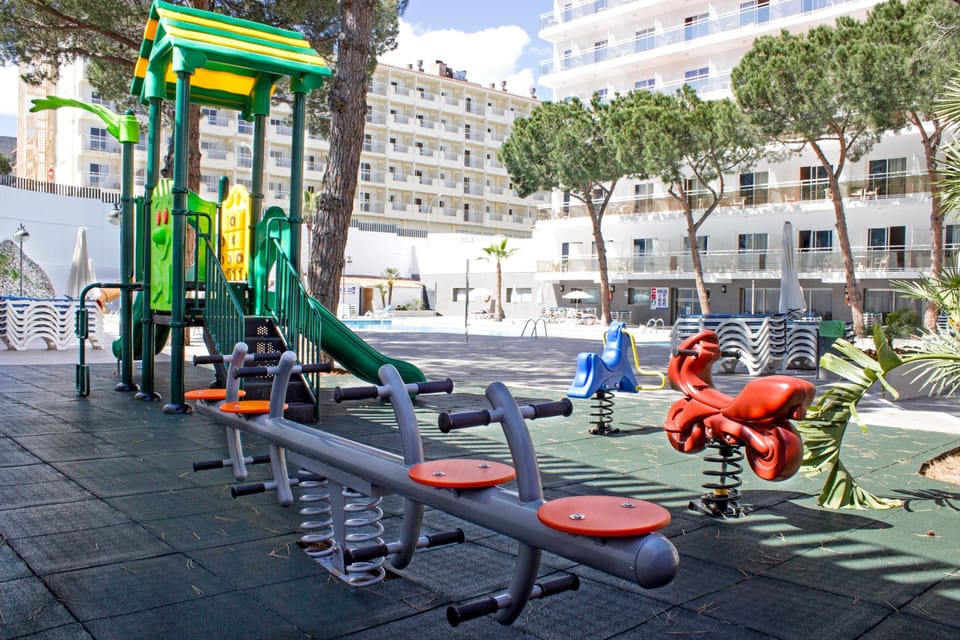 Hotel Best Oasis Park Hotel in Salou