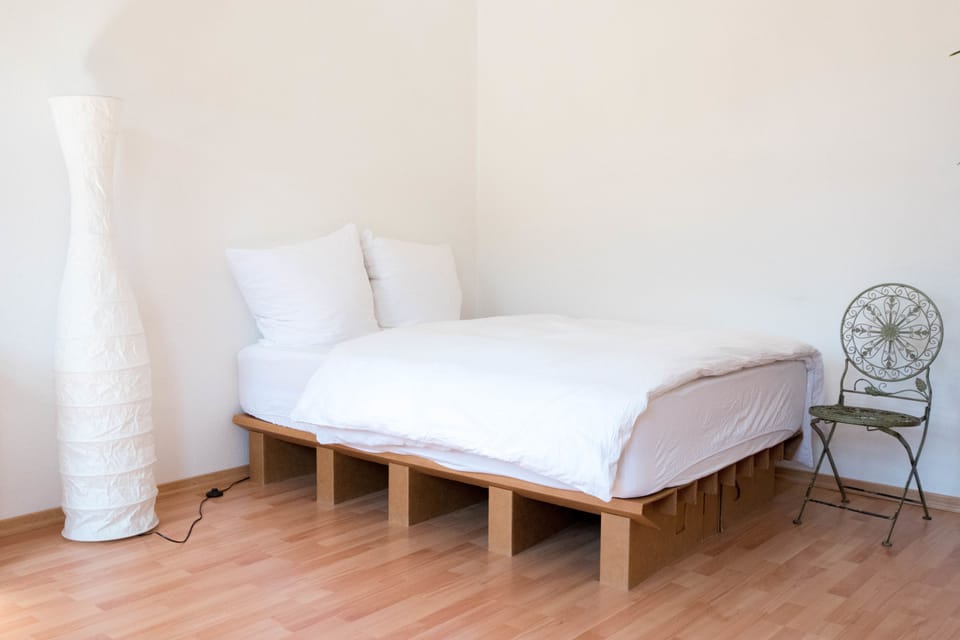 City Apartment, 1 Double Bed, Kitchen | 1 bedroom, desk, iron/ironing board, WiFi (free)