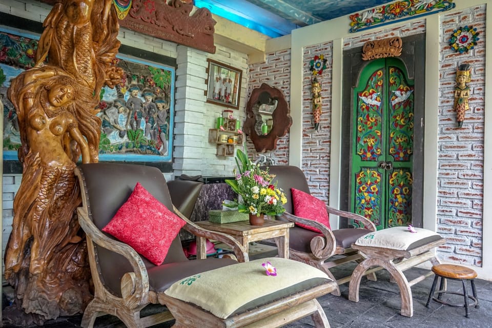 Couples treatment rooms, hot tub, body treatments, aromatherapy