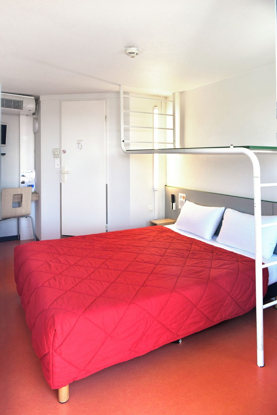 Standard Room, 1 Double Bed | Individually furnished, desk, blackout drapes, iron/ironing board