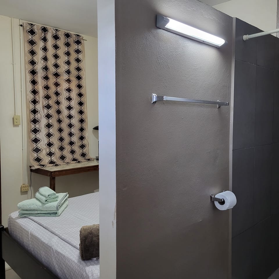 Basic Double Room, 1 Bedroom, Private Bathroom | 1 bedroom, individually decorated, individually furnished, desk