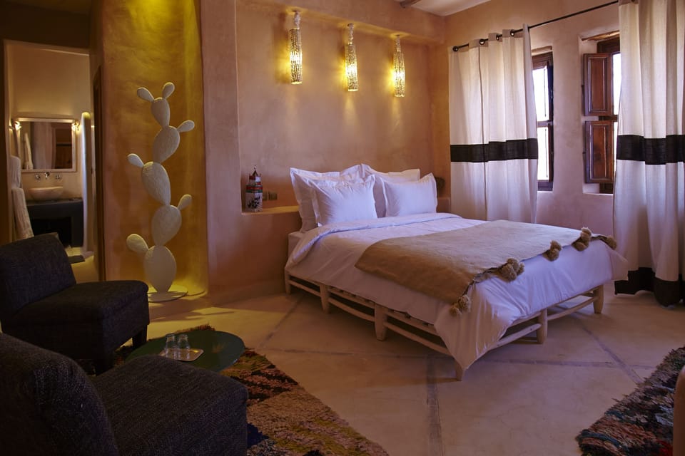 Superior Suite | Soundproofing, free WiFi, bed sheets
