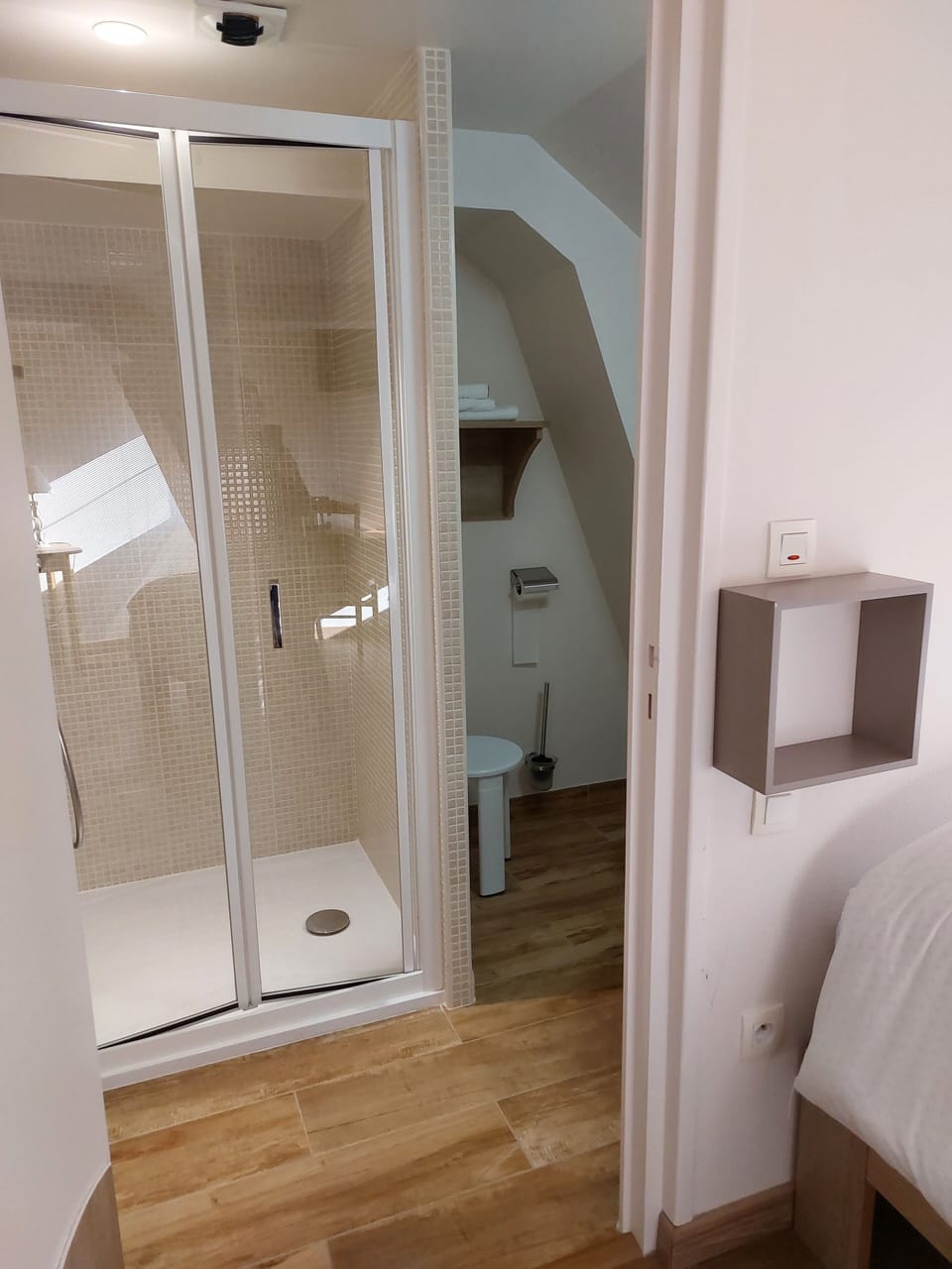 Single Room | Desk, free WiFi, bed sheets