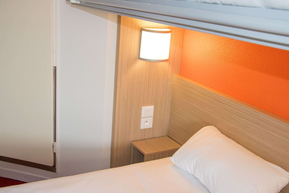 Premium bedding, desk, free WiFi, bed sheets