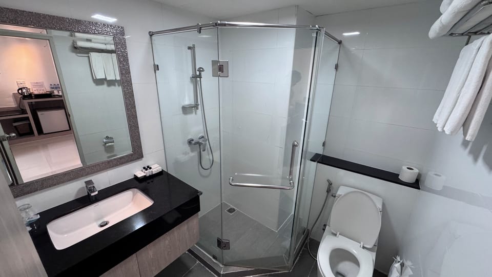 Shower, free toiletries, hair dryer, towels