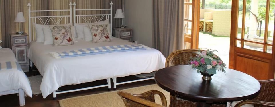 In-room safe, WiFi (free)