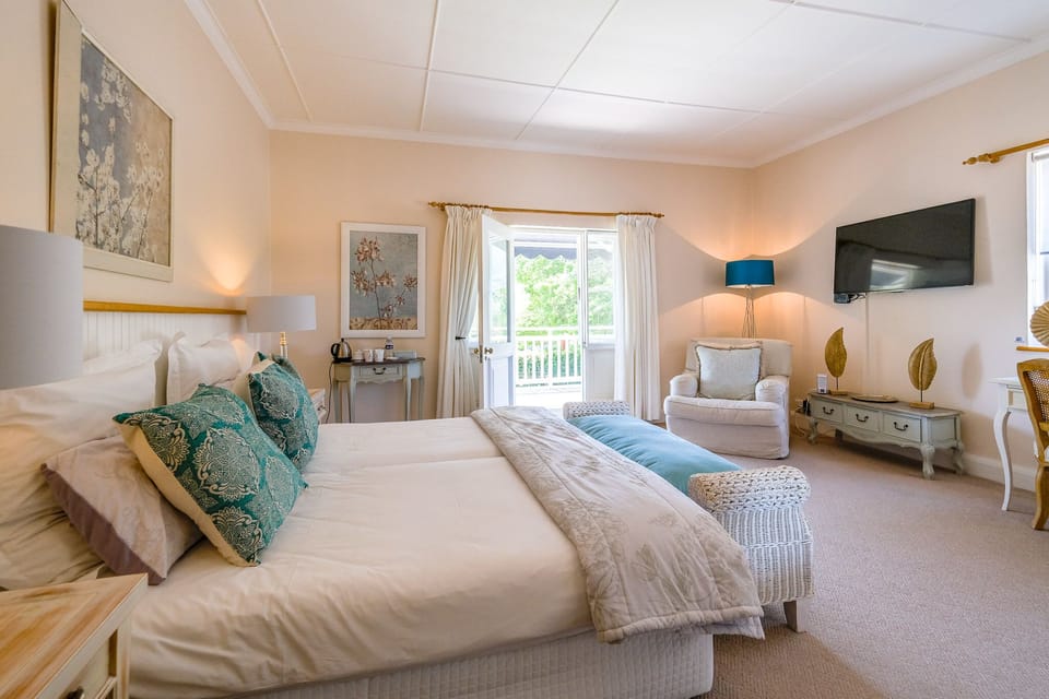 Twin Room, Balcony | Premium bedding, in-room safe, individually decorated