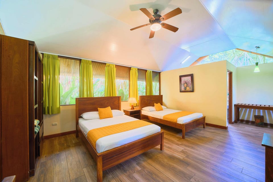 Standard Room | In-room safe, desk, WiFi (free), bed sheets