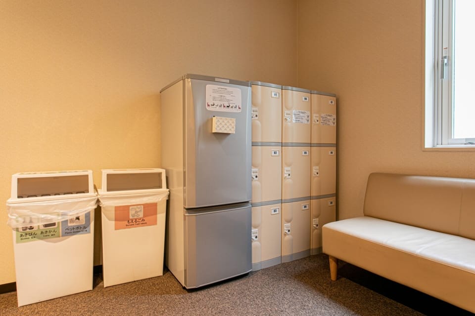 Mix Dormitory Shared Bathroom | Mini-refrigerator
