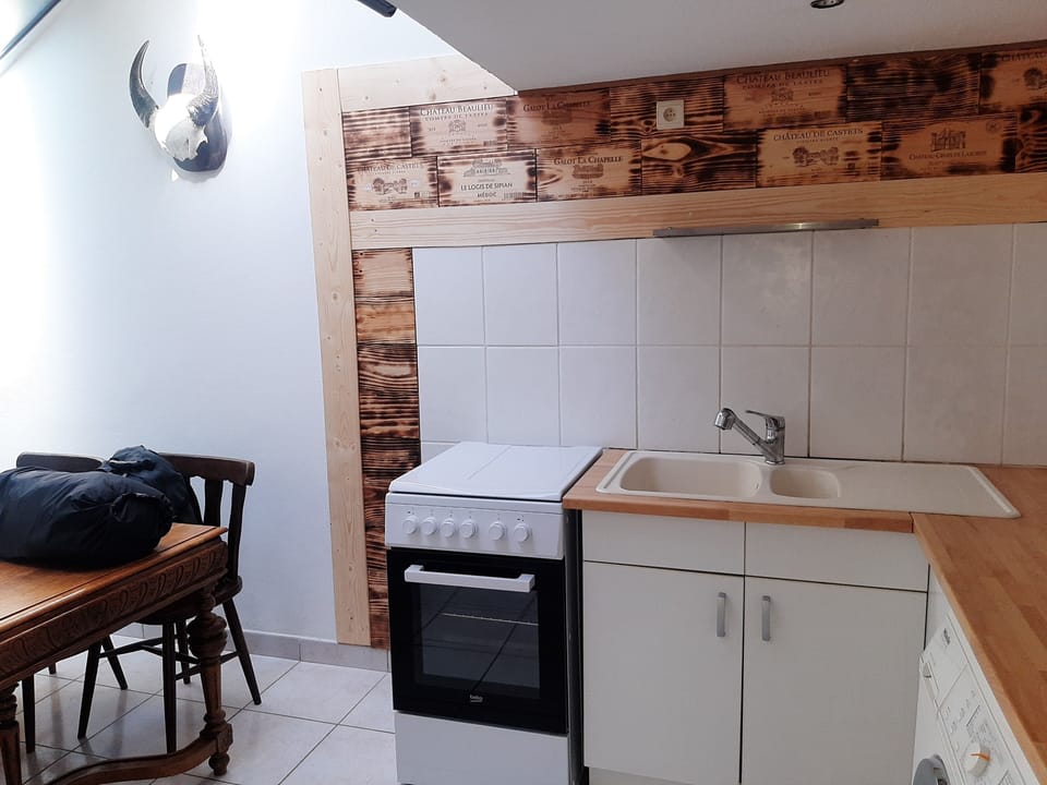 Family House | Private kitchen | Fridge, microwave, coffee/tea maker, electric kettle