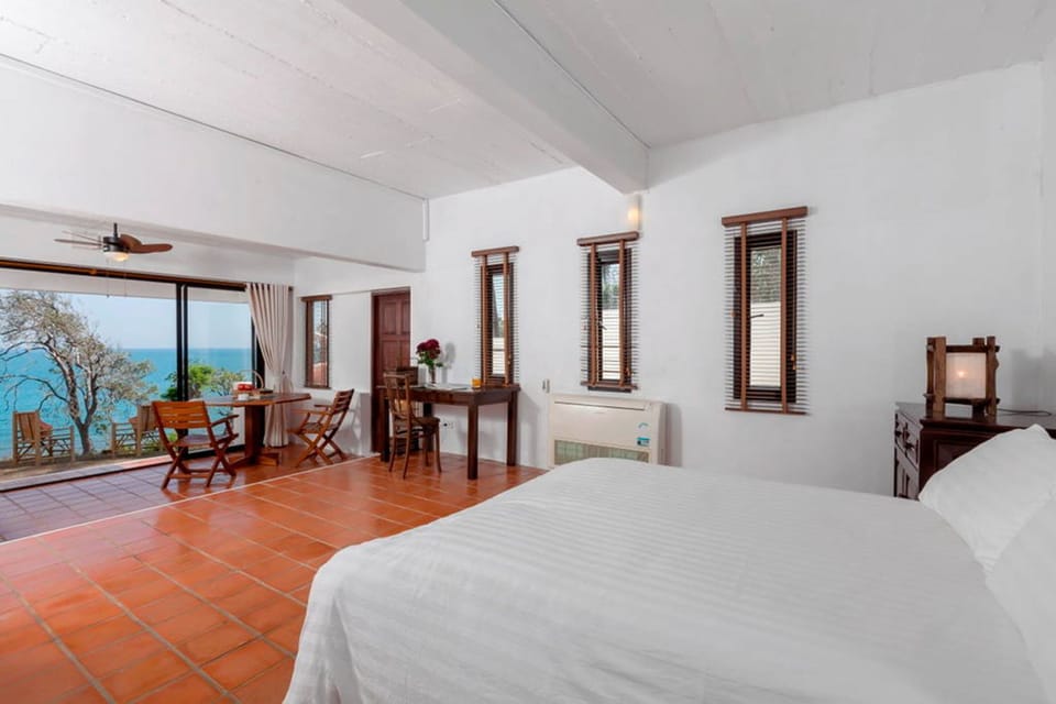 3 Bedrooms Villa | 3 bedrooms, in-room safe, blackout drapes, iron/ironing board