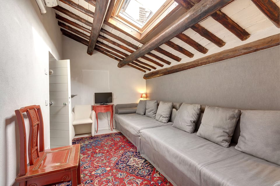 Quadruple Room | Minibar, desk, blackout drapes, soundproofing