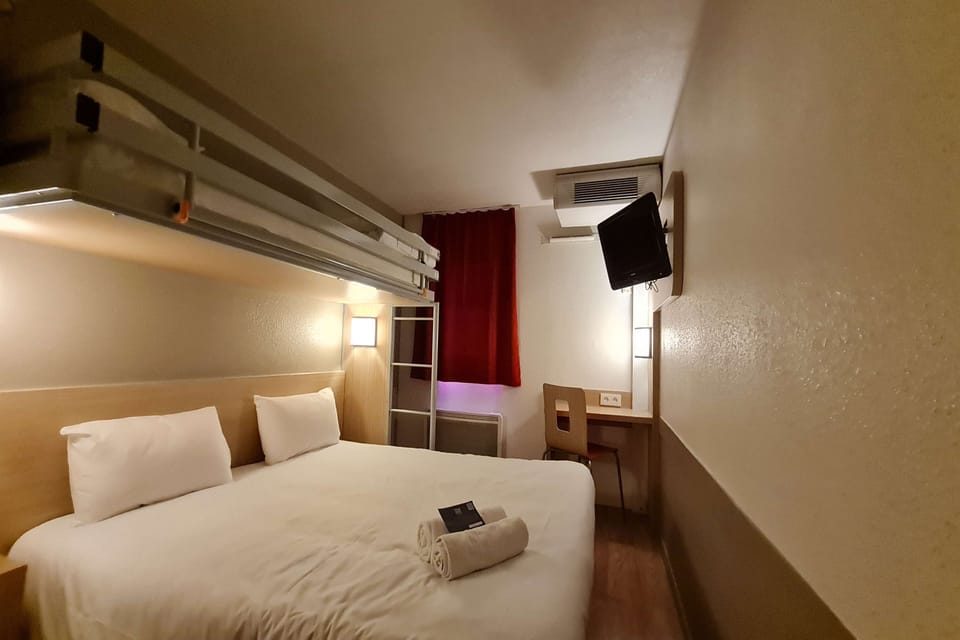 Standard Room, Multiple Beds (1 Double and 1 Single bed) | Desk, blackout drapes, cribs/infant beds, free WiFi