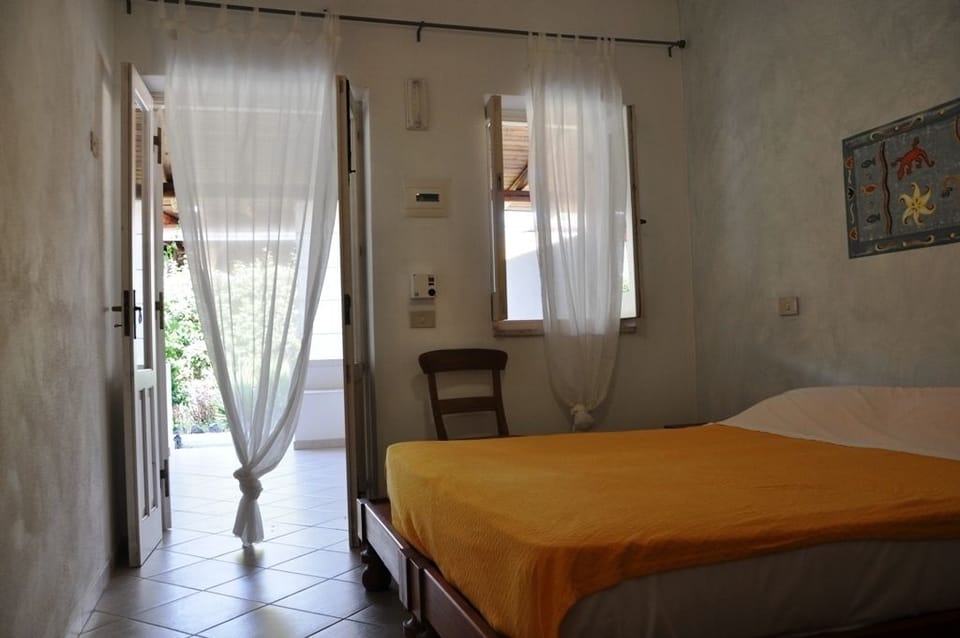 Double or Twin Room | Individually decorated, desk, bed sheets