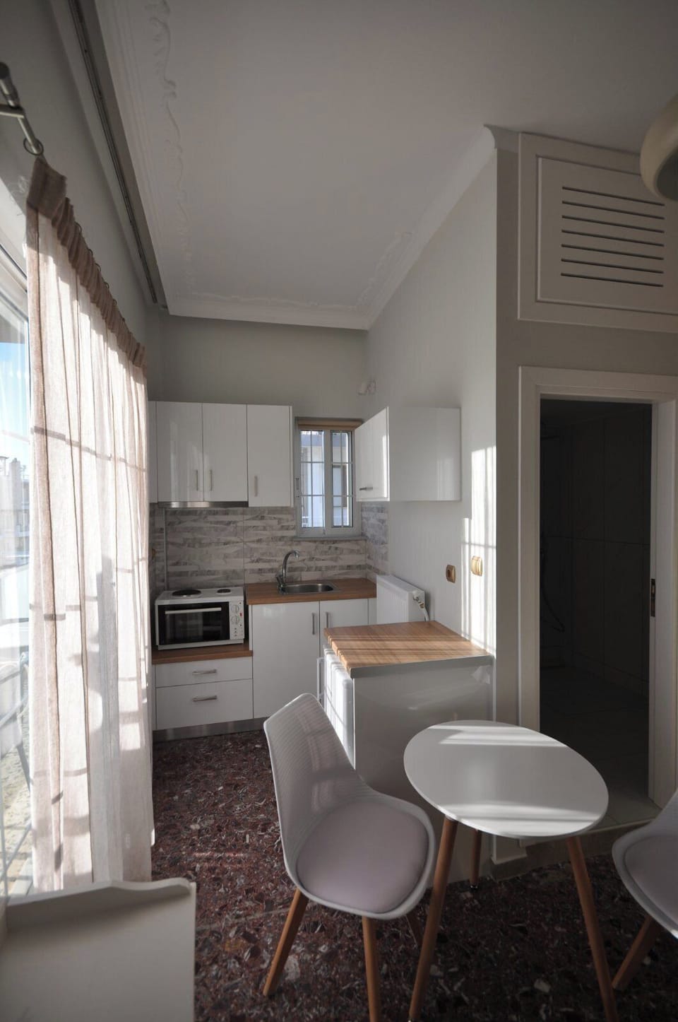 Single Room | Private kitchen | Mini-fridge, oven, electric kettle, toaster