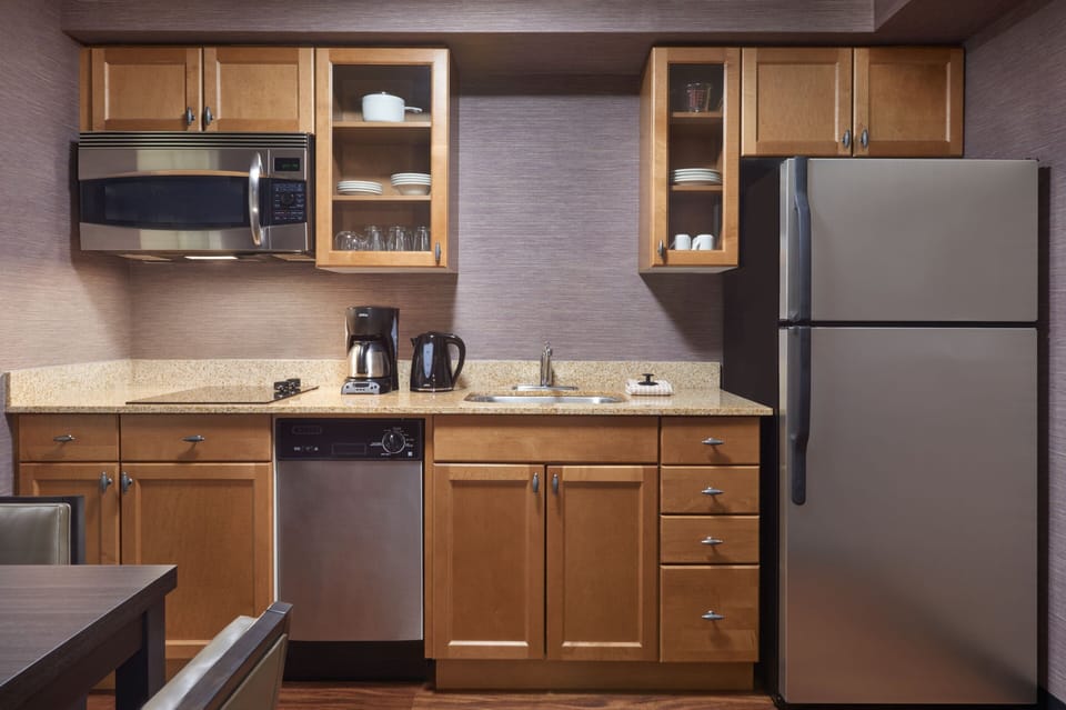 Premium bedding, down comforters, Tempur-Pedic beds, in-room safe