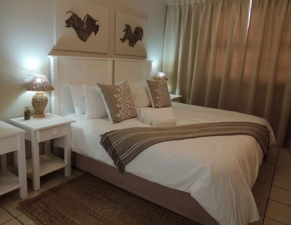 Deluxe Double Room | 12 bedrooms, individually decorated, desk, laptop workspace