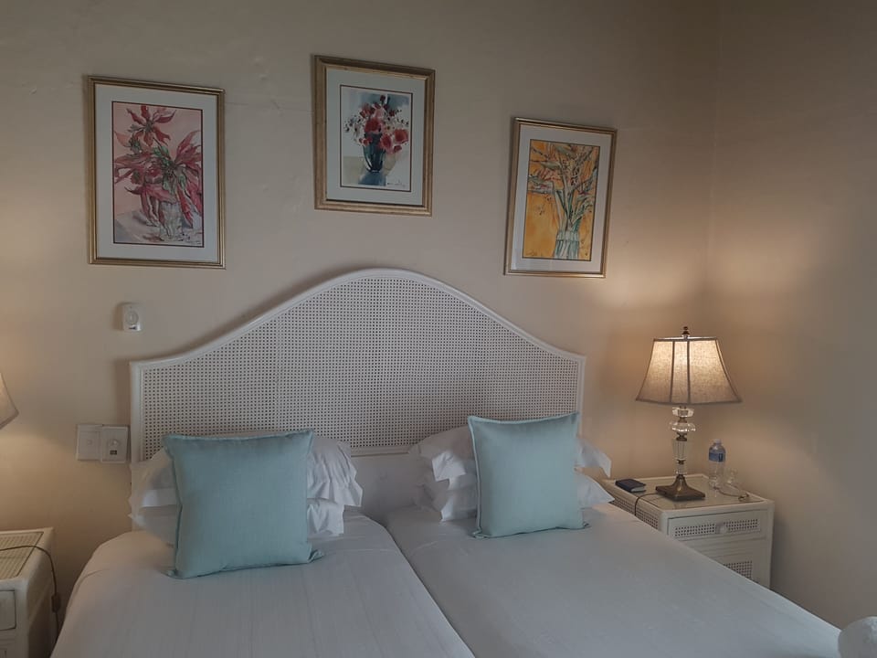 Standard Twin Room | 4 bedrooms, premium bedding, down comforters, Select Comfort beds